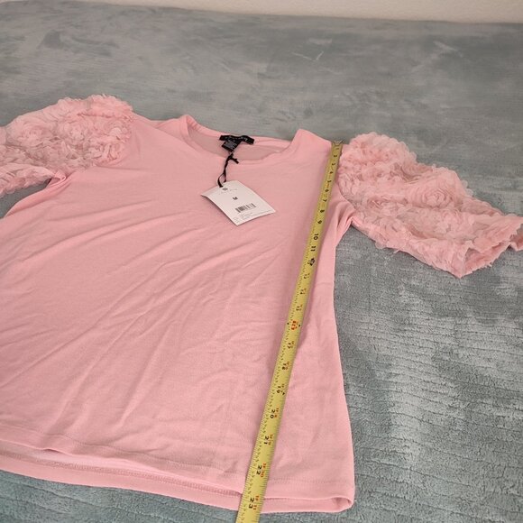 NEW - A Love Story Top Blouse Bridal Rose Pink Size M Roses on Sleeve Shirt - Picture 11 of 13